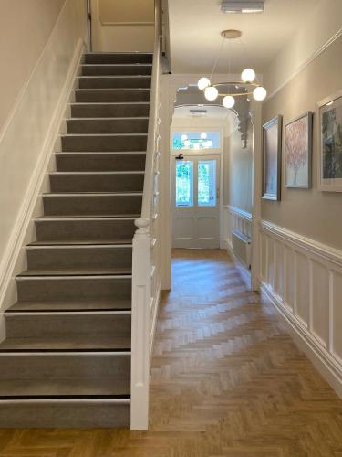 Serenity House Wales in Llangammarch Wells