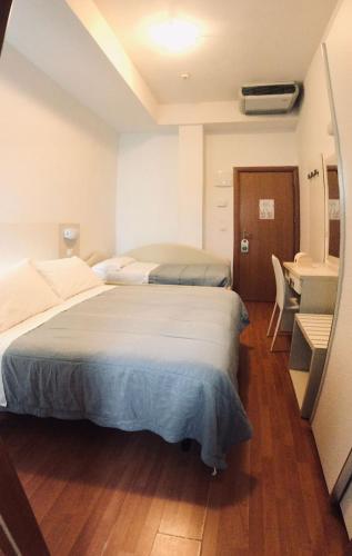 Classic Triple Room image 8