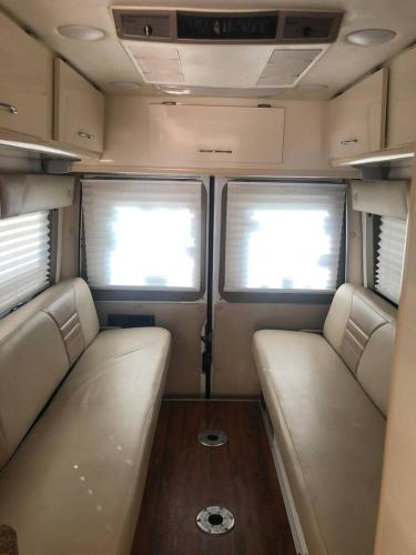 Private and cozy RV, bus to NYC nearby in Linden, USA
