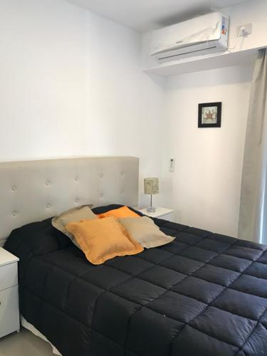 One-Bedroom Apartment image 1