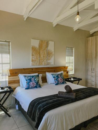 Exterior view of Rondebossie Farm Retreat