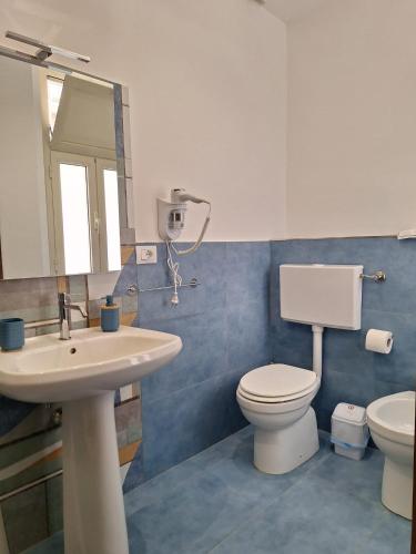 Triple Room with Private Bathroom room in B&B Onda Marina Villa Bellini Catania Centro