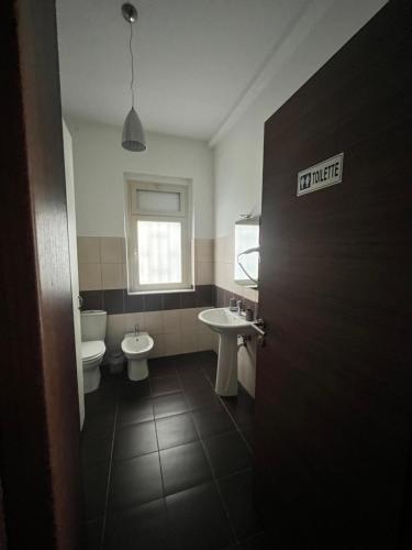 Double Room with Private External Bathroom image 2