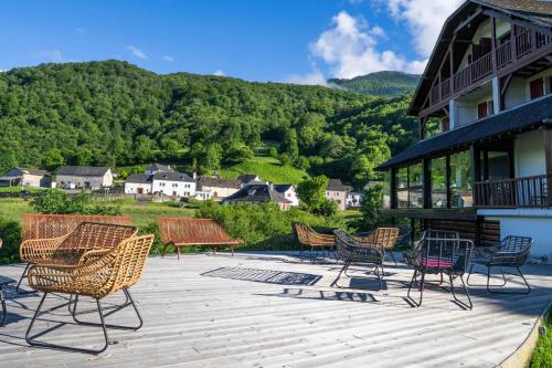 Balkons/terase, Logis Hôtel Etchemaïté (Logis Hotel Etchemaite) in Larrau