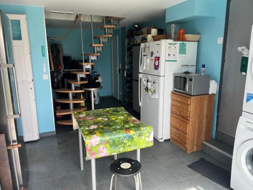 ห้องครัว, close du verger in แทรลิเย