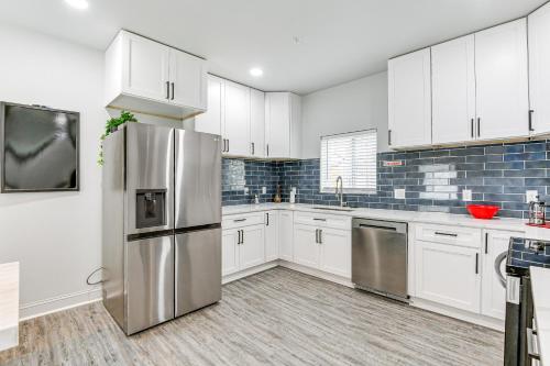 Baltimore Townhome with Private Rooftop Patio! in Baltimore, USA