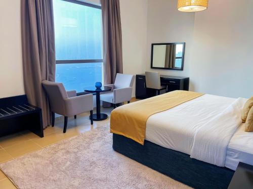 Marina and Sea View Luxury Apartment - image 13