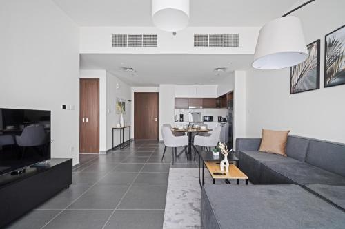 Contemporary design apartment - image 4
