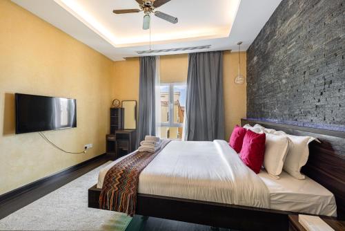 Cozy and spacious apartment- 5min walk to metro - image 2