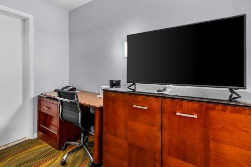 Americas Best Value Inn Belleville Room Type - King Room - Non-Smoking