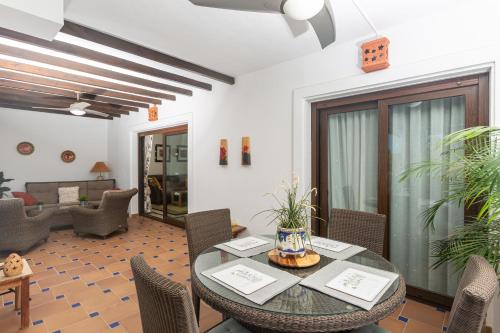 ระเบียง/ชานเรือน, Finca San Antonio Two Bedroom apartment with swimming pool in ลอซ เอสปาล