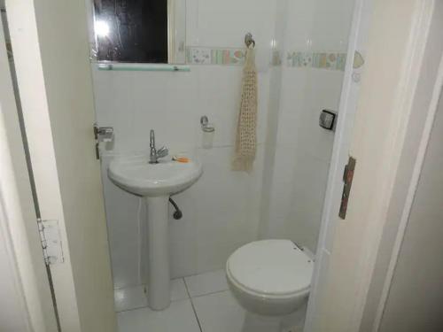 Apto beira mar - Praia de Pitangueiras Guarujá (Apto beira mar - Praia de Pitangueiras Guaruja) in บาร์ราฟุนดา