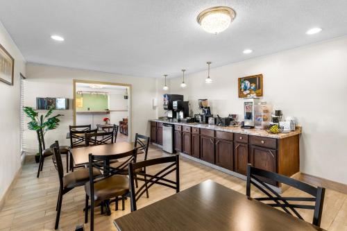Americas Best Value Inn Belleville - 편의 시설/서비스