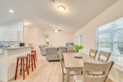 Near State Parks! Crystal River Home w/ Hot Tub in Inglis (FL)