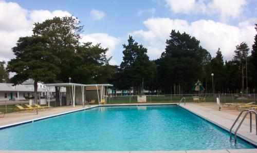 外部景觀, 海侖汽車旅館 (Hyland Motor Inn) in 美海角庭 (NJ)