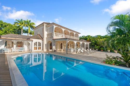 Waterfalls - 6 bed peaceful and secure luxury