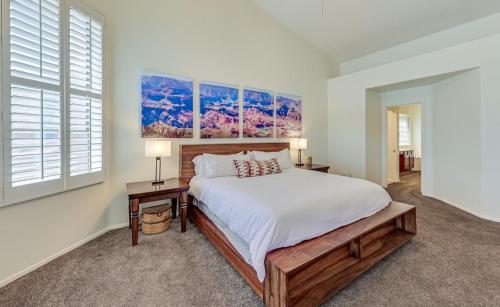 CRESCENT - Stunning Lake View with Pool, BBQ and Sunsets thumb 4