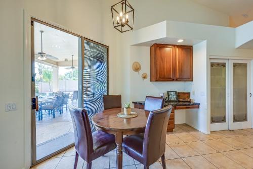 CRESCENT - Stunning Lake View with Pool, BBQ and Sunsets CRESCENT - Stunning Lake View with Pool, BBQ and Sunsets