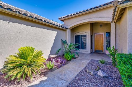 CRESCENT - Stunning Lake View with Pool, BBQ and Sunsets CRESCENT - Stunning Lake View with Pool, BBQ and Sunsets