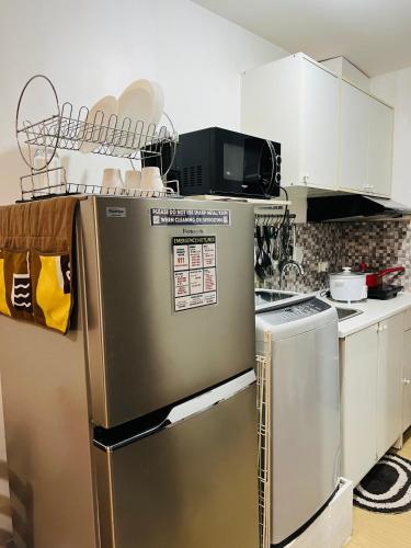 Vinia Infinity Studio 2 Near Malls with WiFi Netflix and Karaoke, Manila (zdjęcie 9)