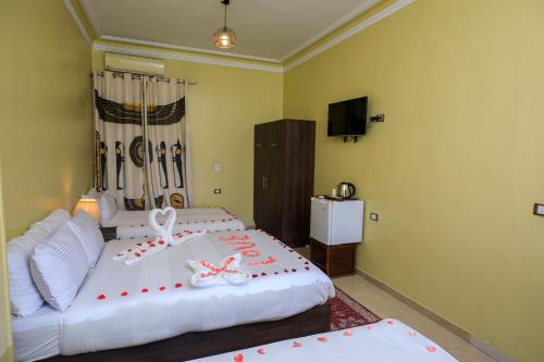 Royal Bella Casa Pyramids Inn - image 4