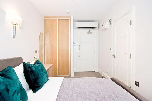 Eldon Chambers Pod 4 - image 9