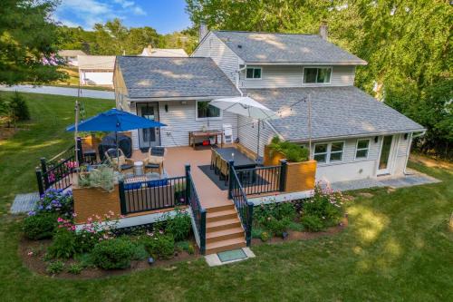 Modern Mid-Century Retreat in Exton