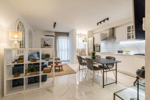 Apt with best rated breakfast ZAP B&B, Split (photo 7)
