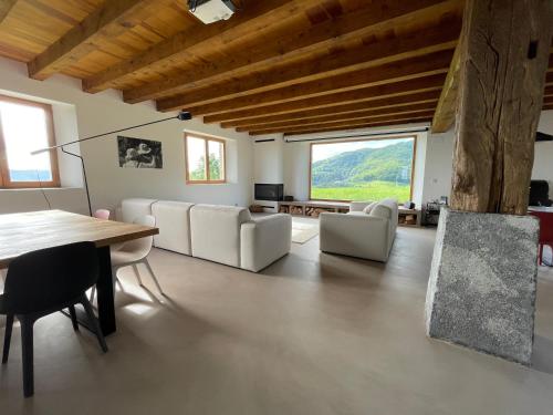 Caserío Bizkar (Caserio Bizkar) in Aia