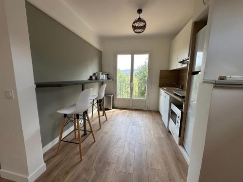 Magnifique appartement T3 rénové avec goût au coeur des vignes (Magnifique appartement T3 renove avec gout au coeur des vignes) in Cogolin