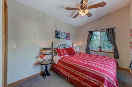 Moonbeam Condo - Beautiful 2 Bedroom Stay by Beach in Pepin, USA