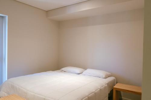 One-Bedroom Apartment image 5
