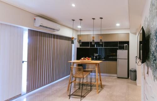 One-Bedroom Apartment image 6