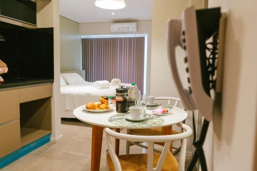 One-Bedroom Apartment image 7