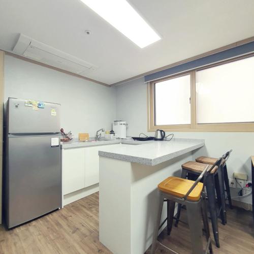 서울 Roi Guesthouse 호텔 수영장