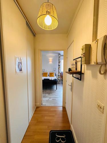 Bejárat, Studio 26m2 avec Parking privé - Le Central Élégance - BY PRIMO C0NCIERGERIE (ORLEANS CENTRE PROCHE GARE - Appartement fonctionnel Residence calme Parking prive gratuit - LE CENT) in Chateaudun-Bannier