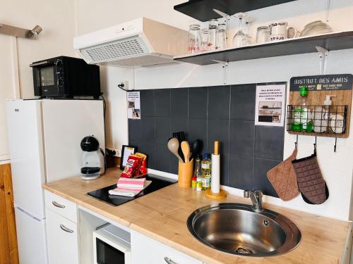 Konyha, Studio 26m2 avec Parking privé - Le Central Élégance - BY PRIMO C0NCIERGERIE (ORLEANS CENTRE PROCHE GARE - Appartement fonctionnel Residence calme Parking prive gratuit - LE CENT) in Chateaudun-Bannier