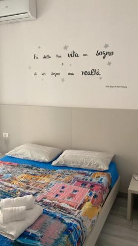 Double or Twin Room image 5