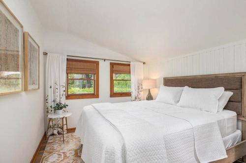 2min walk Downtown - Outdoor Patio - Pet Friendly in Saugatuck, USA