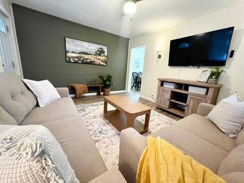 Quaint City Cottage Bremen, Ga in บรีเมน (GA)