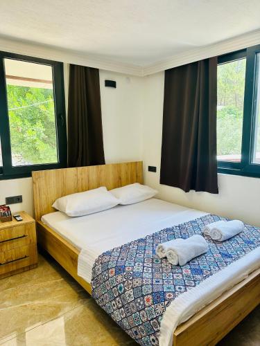 Gelidonya Pansiyon Room Type - Deluxe Triple Room
