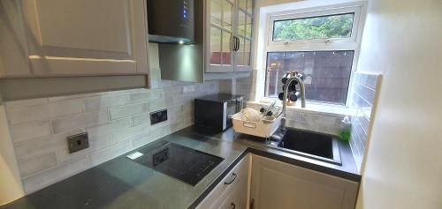 Rose Homestay Brighton - Free parking Ensuite studio room near Brighton Uni in Woodingdean