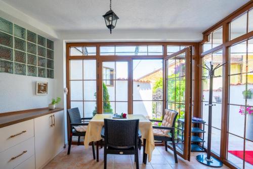 Cơ sở vật chất, Duam Apartments in Prizren