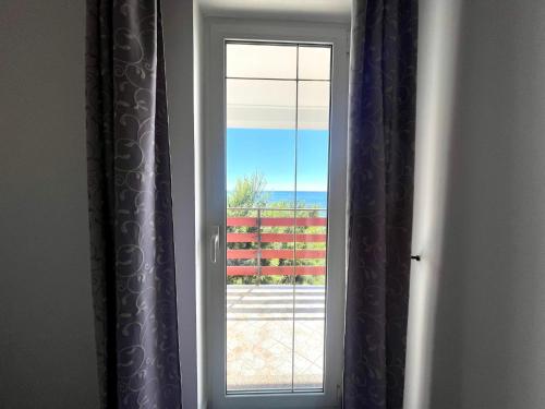 Apartment with Sea View image 10