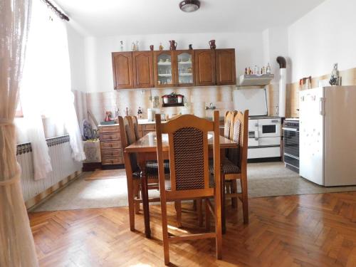 Apartmani Ceca Blaznava in Topola