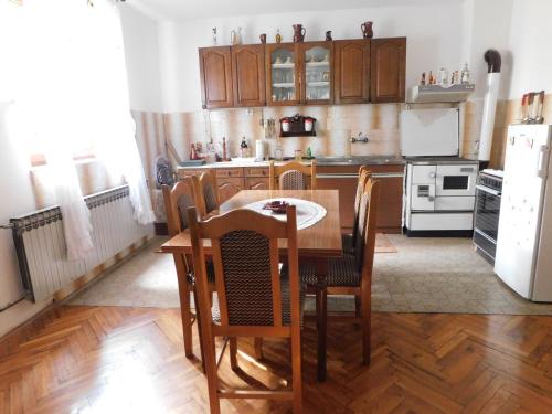 Apartmani Ceca Blaznava in Topola