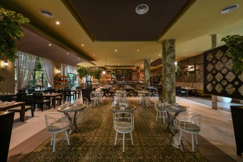 El Dorado Seaside Suites, Catamarán, Ecoturistic Ranch, All & More Inclusive - Adults Only - 레스토랑