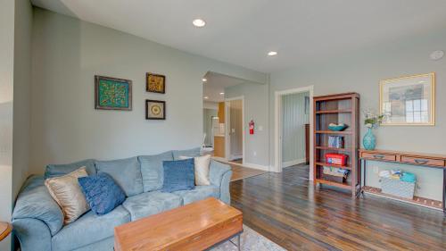 Blue Iris House - 5 Beds Walking Distance to Beach in Lake City, USA