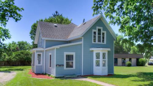 Exterior view, Snowdrop Apartment - Just 10 Minutes to the Beach! in Lake City (MN)