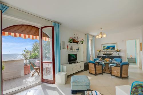  Rhapsody By The Sea - Happy Rentals in Sanremo